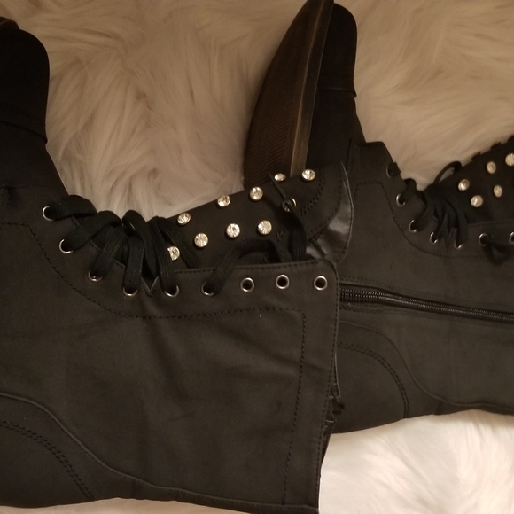 Black boots with rhinestones - Picture 4 of 7